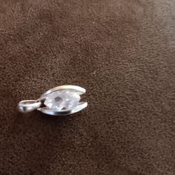 Diamond Set In 24kt White Gold