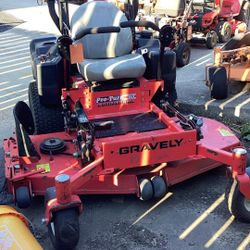Gravely Zero Turn Lawnmower 