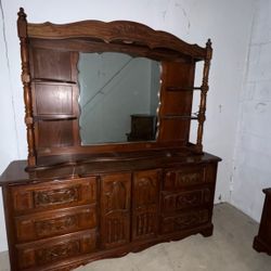 2 Antique Bedroom Sets