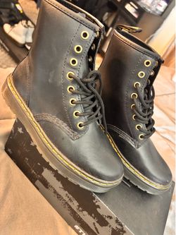 Dr Martens Zavala