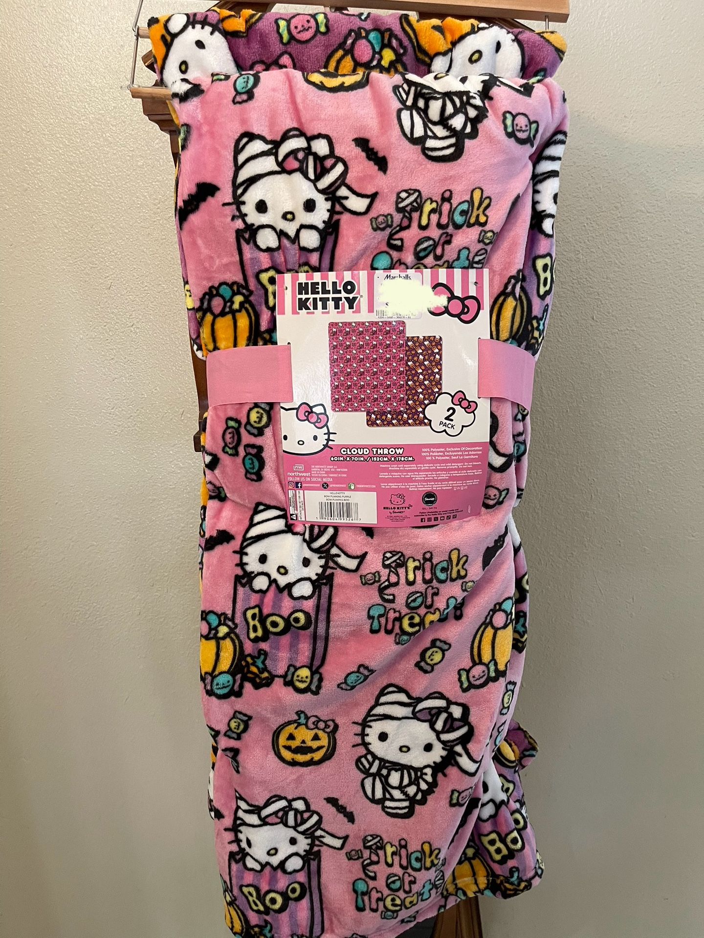 Hello Kitty Halloween blankets