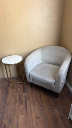 Accent table