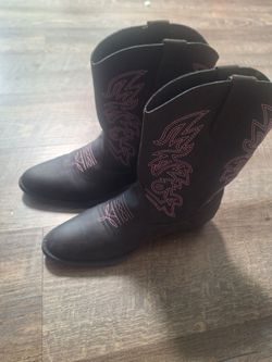 Girl cowboy  boots size 4