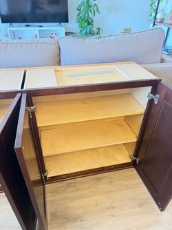 Kitchen cabinet