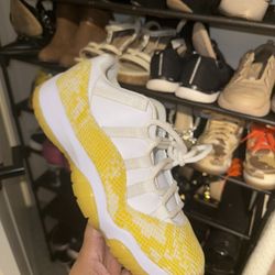 Nike Air Jordan 11 Low – Yellow/White Snakeskin Sz 8