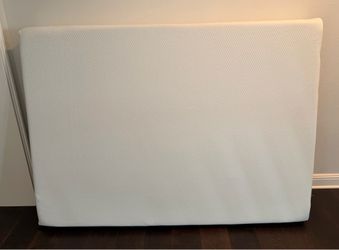 (Lightly Used) ZINUS 8 Inch Full Green Tea Memory Foam Mattress