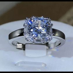 New 18k White Gold Engagement Ring 
