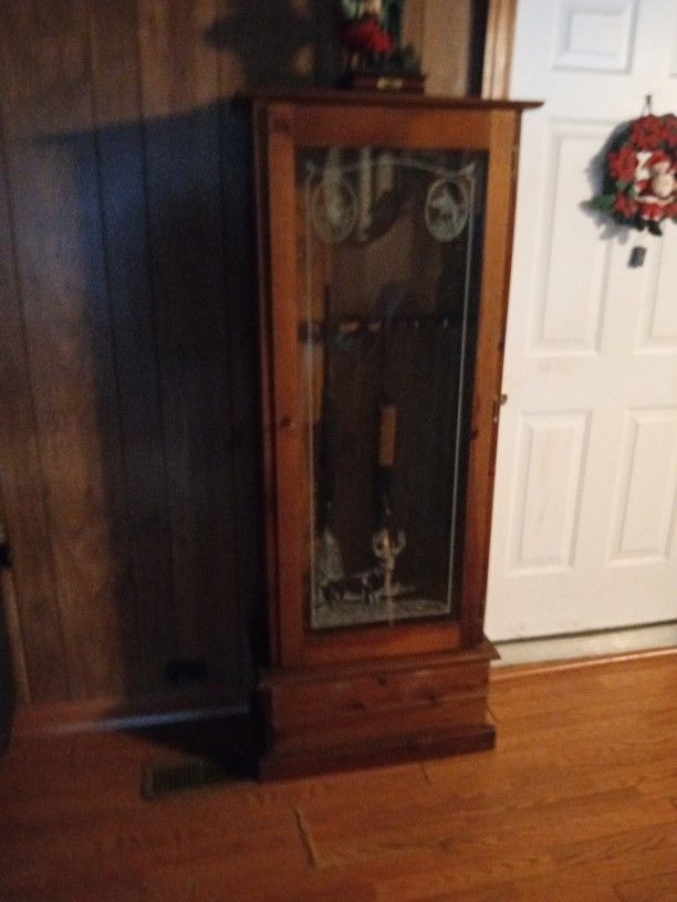 Vintage Wooden Gun Storage Cabinet / Key Lock
