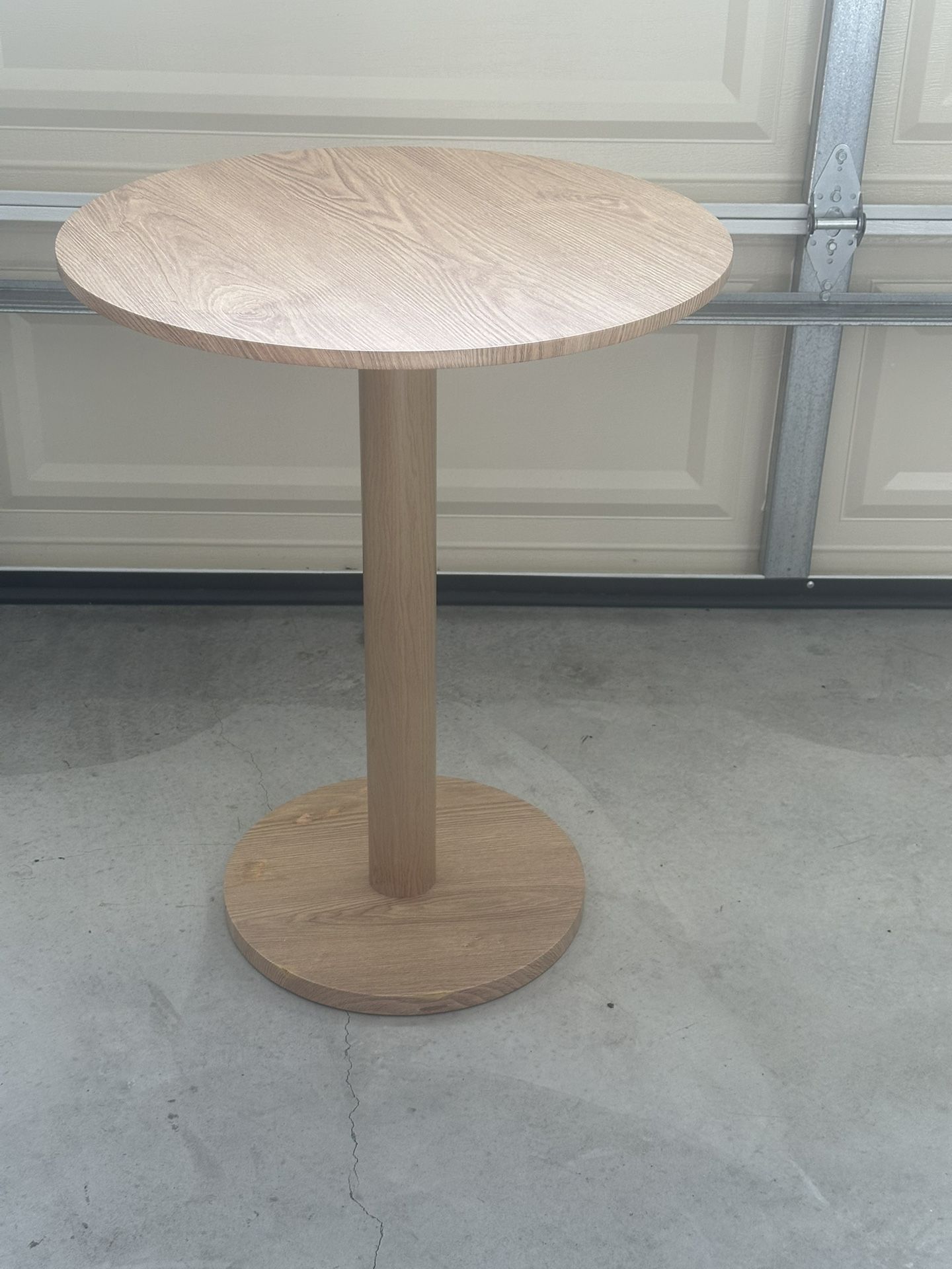 Round Dining Table, Circle Dining Table 23”x29 height