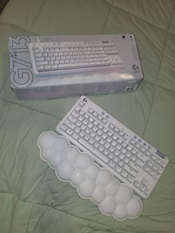 Logitech G715 Gaming Keyboard