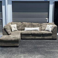 Great Condition Olive Sectional Couch/Sofa + FREE DELIVERY! 