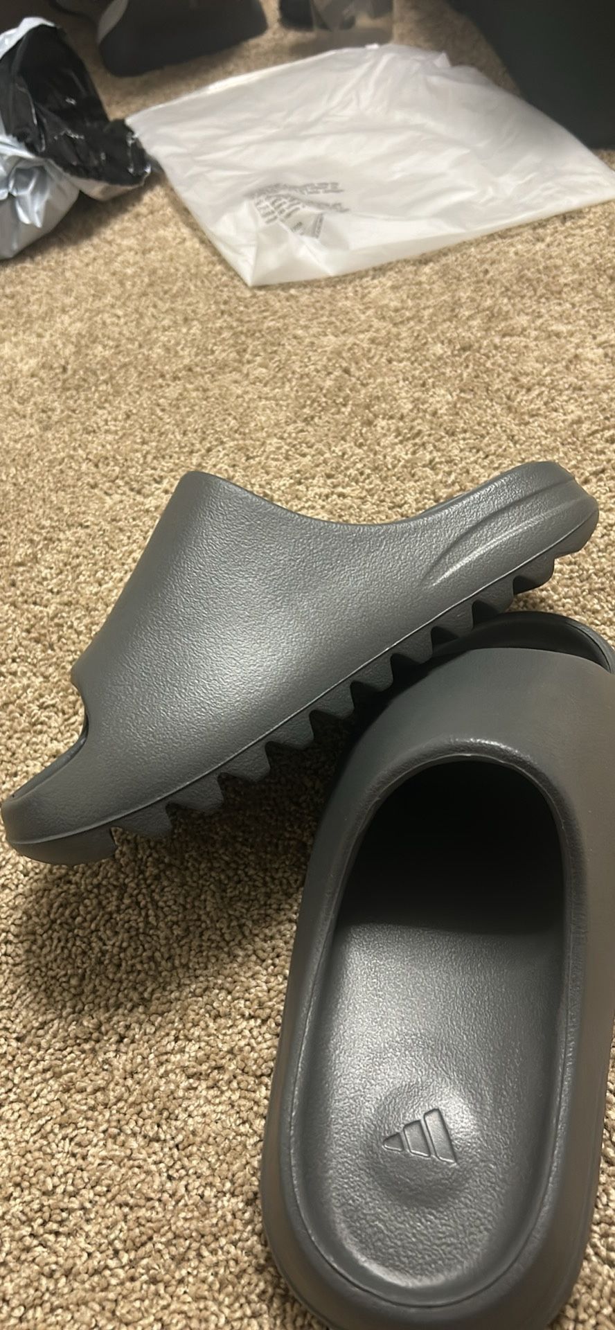 Yeezy slides size 6