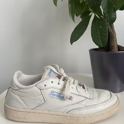 Reebok Club C 85 TV Casual White Shoe/Trainer | Women 6.5
