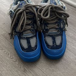 Lv skates