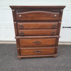 Chest Of Drawers  42x36x18 Basset