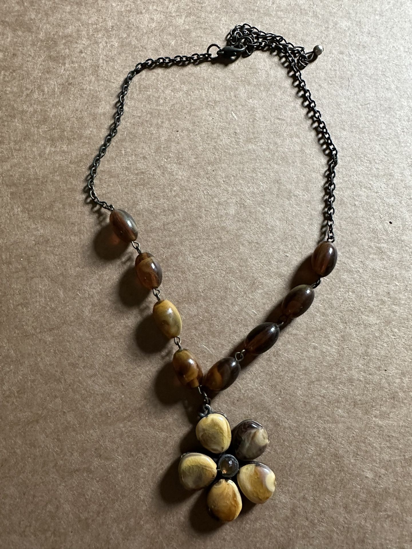 Beautiful Amber glass Beads And flowerTiger Eye Pendant Necklace