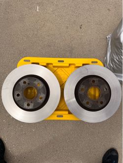 2014- 2016 Scion Tc rotors and brake pads