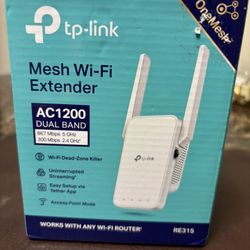 AC 1200 Mesh Wi-Fi Range Extender 