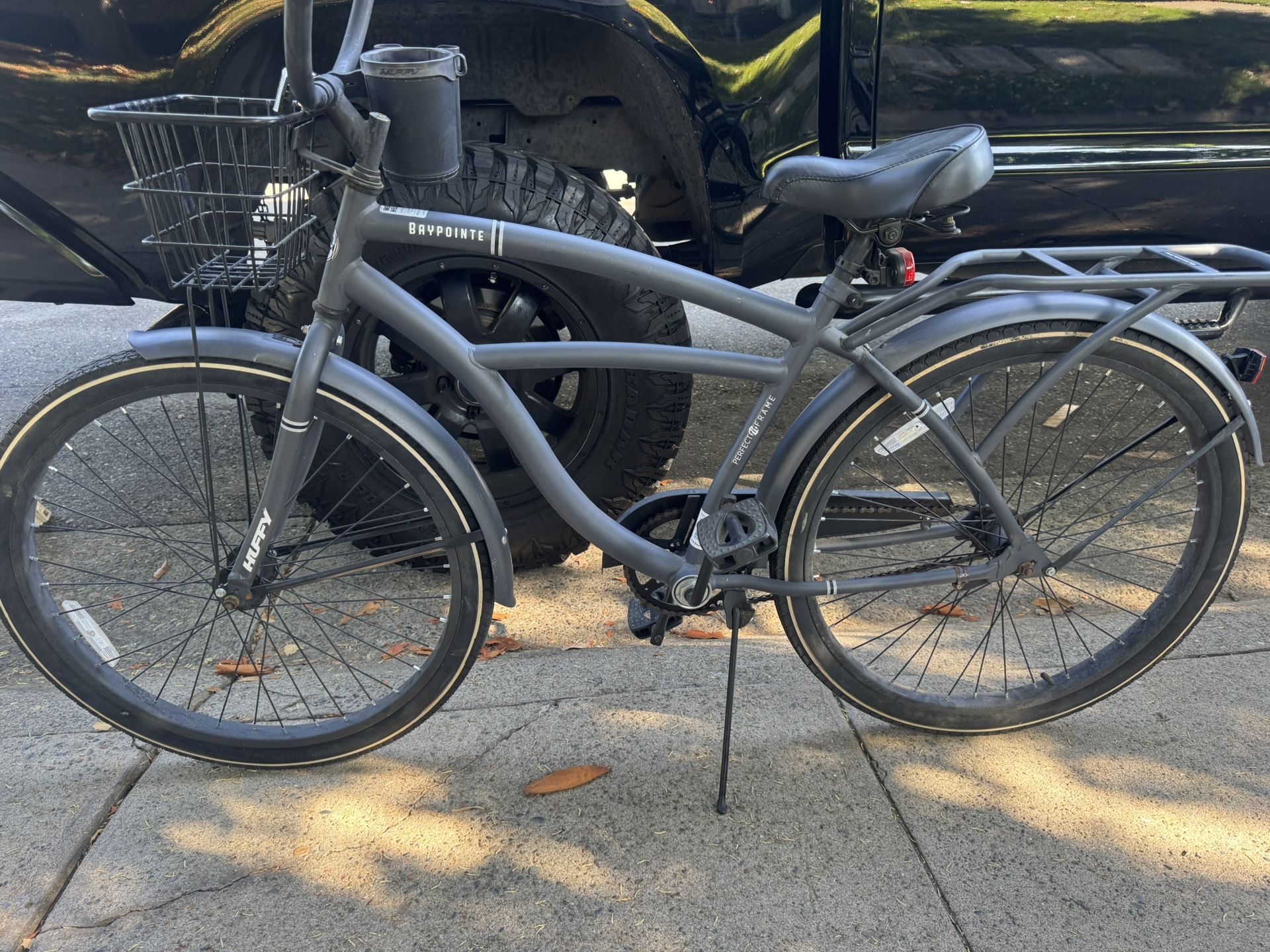 very very Nice Bike huffy cruiser great ride for the summer