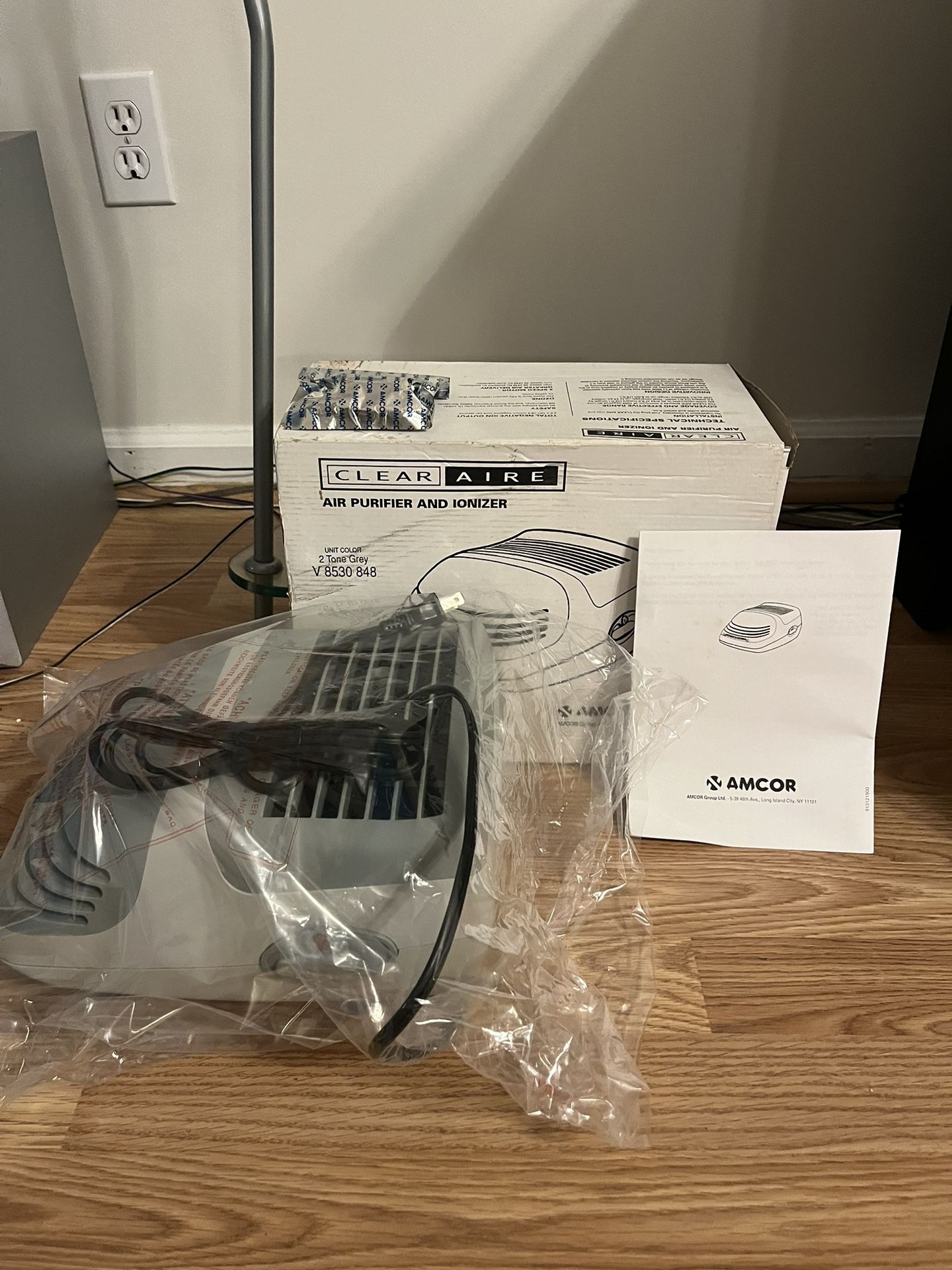 65% OFF. ONLY $25 πππ. BRAND NEW AIR PURIFIER AND IONIZER. π¨π¨. 2 SPEEDS. FREE SCENTED PACKET. 100% GUARANTEED!!! ONLY $25.