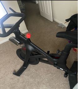 Peloton Indoor/Outdoor Exercise Bike
