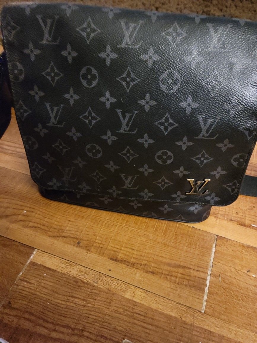 Louis Vuitton 