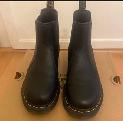 Dr Marten Chelsea Boots