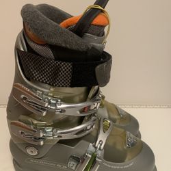 Salomon Women's  Size 25-25.5 Ellipse 9.0 Snow Ski Boots Custom Fit