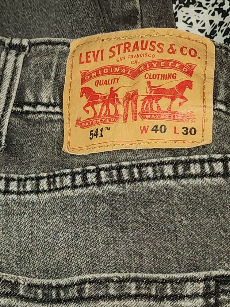Levis