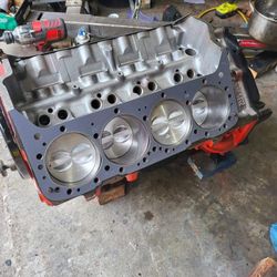 5.7 hemi engine prepared new complete and ready for boat volvo penta