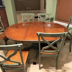 Solid Wood Round Dining Table w/ 6 Chairs – Farmhouse Style
