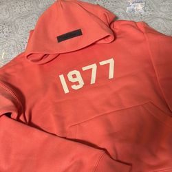 Kids Essentials Hoodie 1977