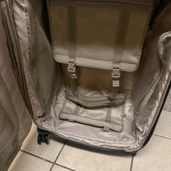 Travelpro Platinum Magna 2/25 Inches Express Spinner 