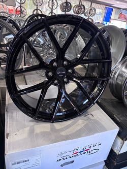 Giovanna Astral Gloss Black Alloy Wheel. 24x10