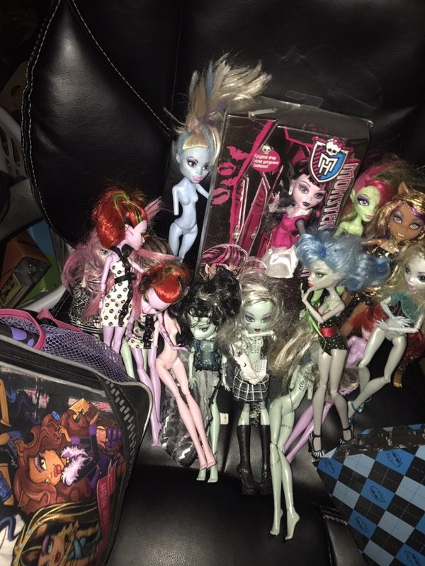 Monster high dolls cheap 35 for all for Sale in Tucson, AZ OfferUp
