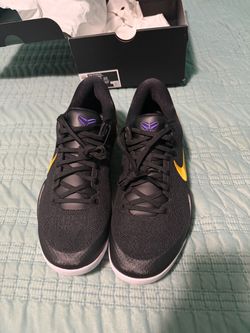 The Nike Kobe 8 Protro Lakers Away size 11