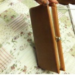 Vintage Brown Clutch!