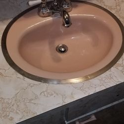 Bathroom Tub,tiles And 2 Sinks.retro