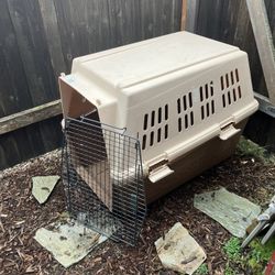 Large Furrarri Dog Crate 