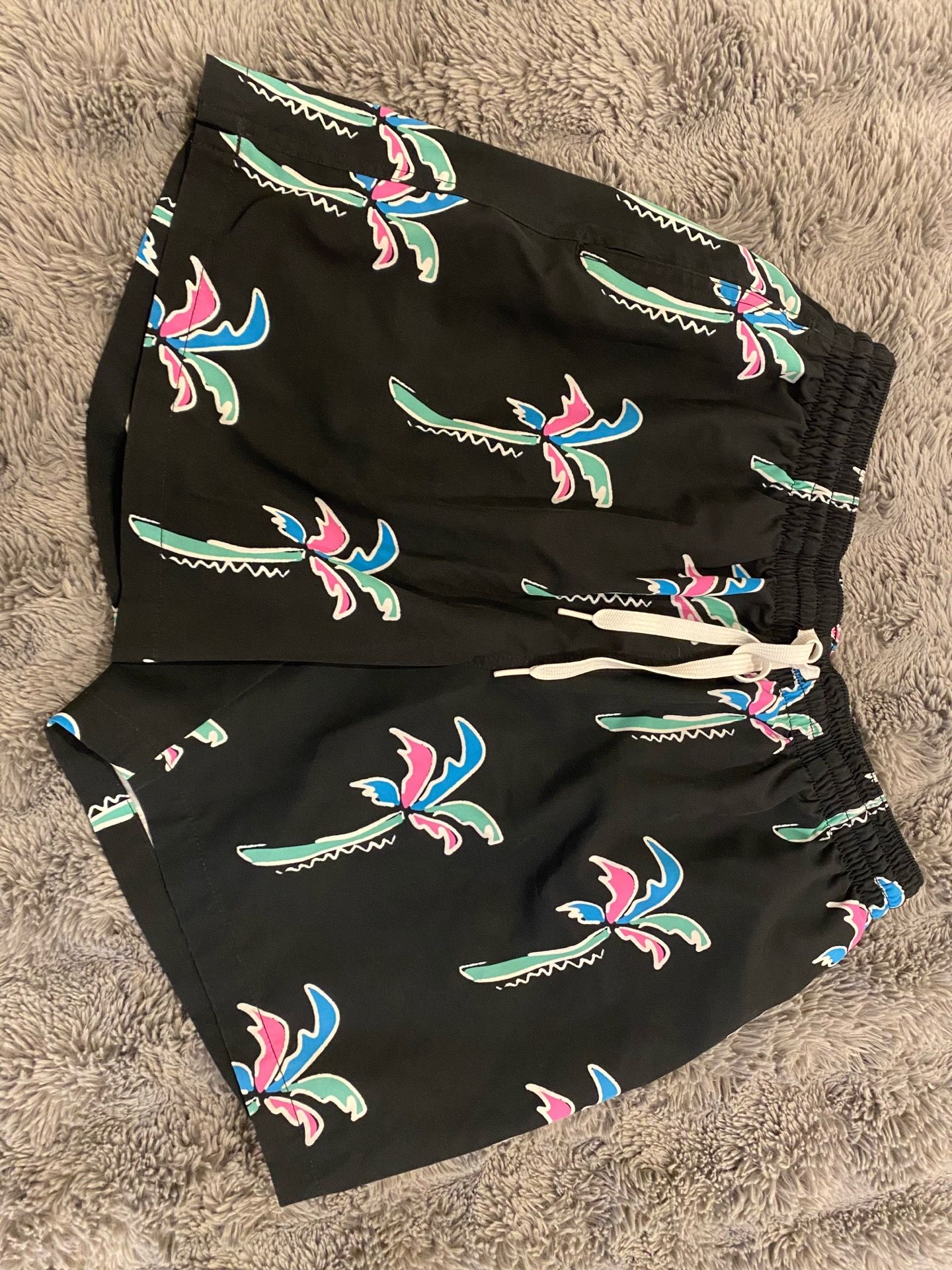 Chubbies Shorts – Size Large – Comfortable Everyday Shorts - Gum - Swim Trunks