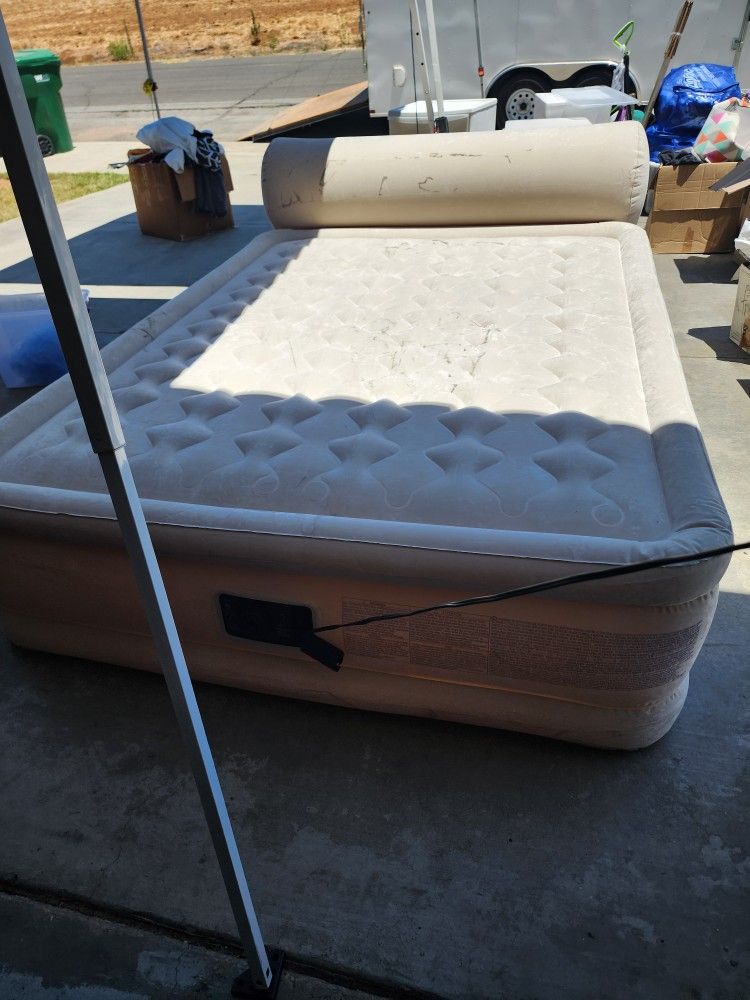 Air Mattress 