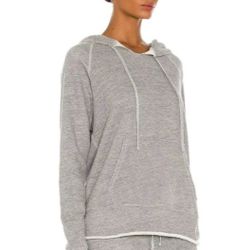 Nili Lotan $275 Rayne Sweatshirt Hoodie in Gray; S

Designed for a casual, relaxed fit. Features kangaroo front pocket, drawstring hood, and distresse