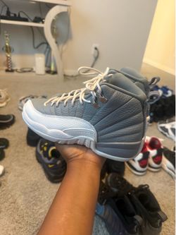 Boy/Girl Jordan’s size 4Y