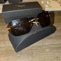 PRADA Sunglasses 🕶️😎
