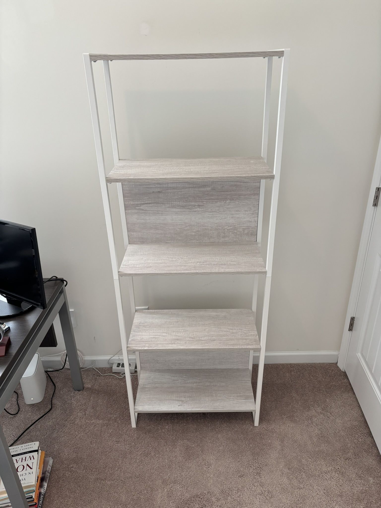 White 4-Shelve Bookcase / Shelving Unit