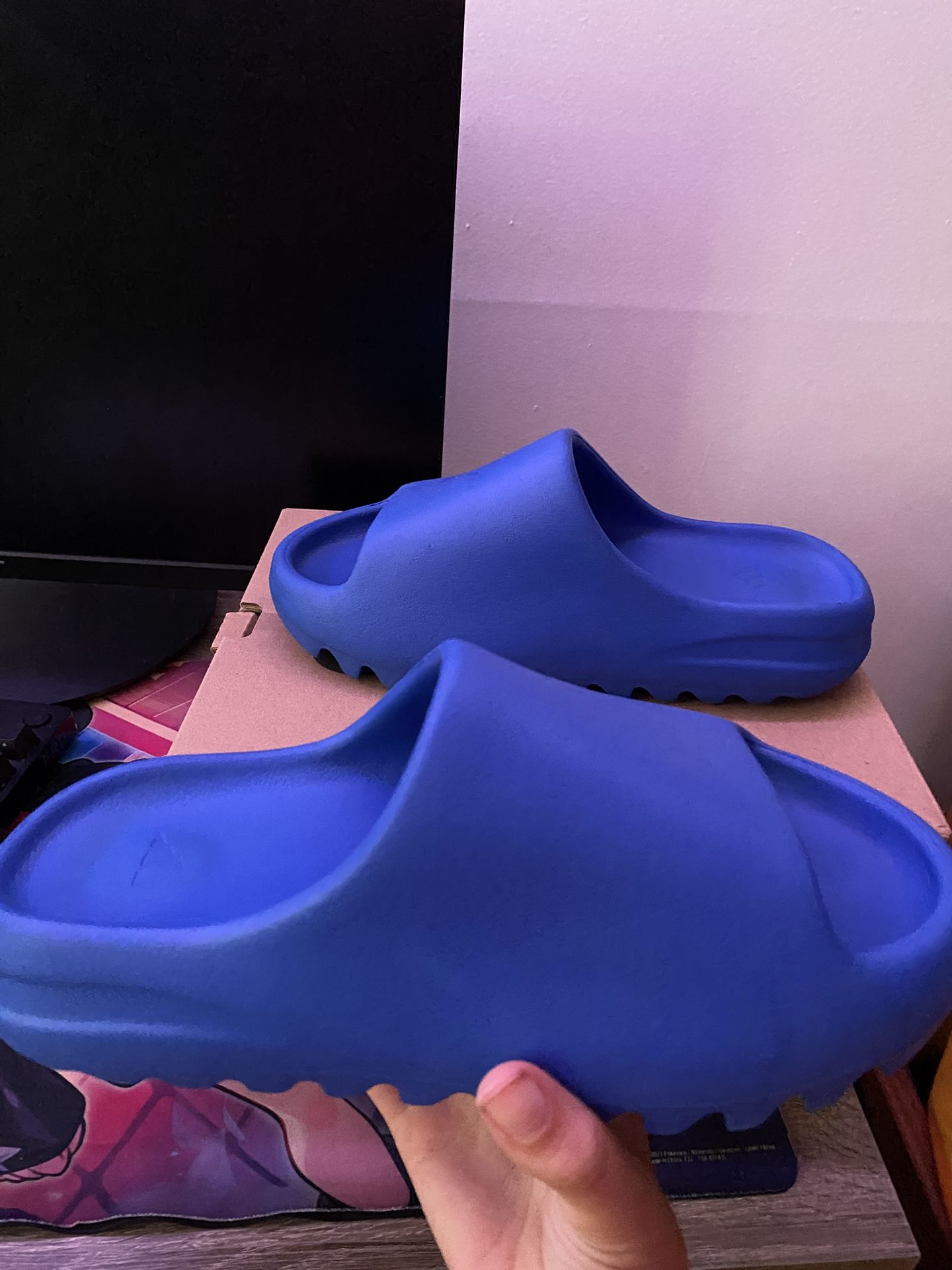 Yeezy Slide Azure Size 5 Men’s