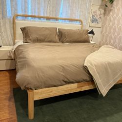 Palmer Solid wood King Bed