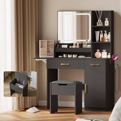 Dowinx Vanity Desk with Mirror and Light, Makeup Vanity with Power Outlet & Storage Stool, Vanity Table with 3 Drawers & 7 Open Shelves, Adjustable 3 