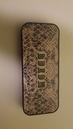Buxom eyeshadow palette