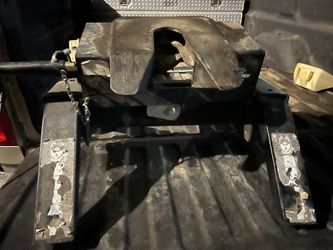 Fifth Wheel Hitch